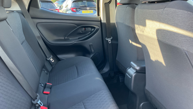 Toyota Yaris 1.5 Hybrid Icon 5dr CVT Hybrid Hatchback